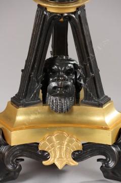 Paire de candélabres néo-Grecs bronze Servant Tobogan Antiques Paris antiquités XIXe siècle