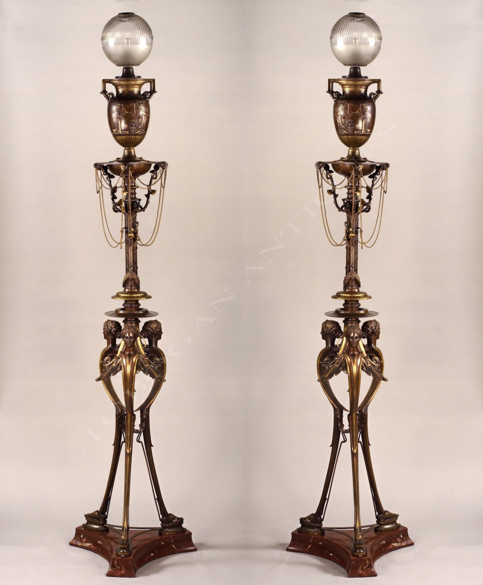 H. Cahieux & F. Barbedienne<br />Paire de lampes néo-Grecques