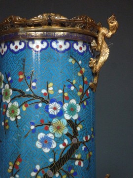 Paire de vases en émail cloisonné Bronze japonisme Barbedienne Tobogan Antiques Paris antiquités XIXe siècle