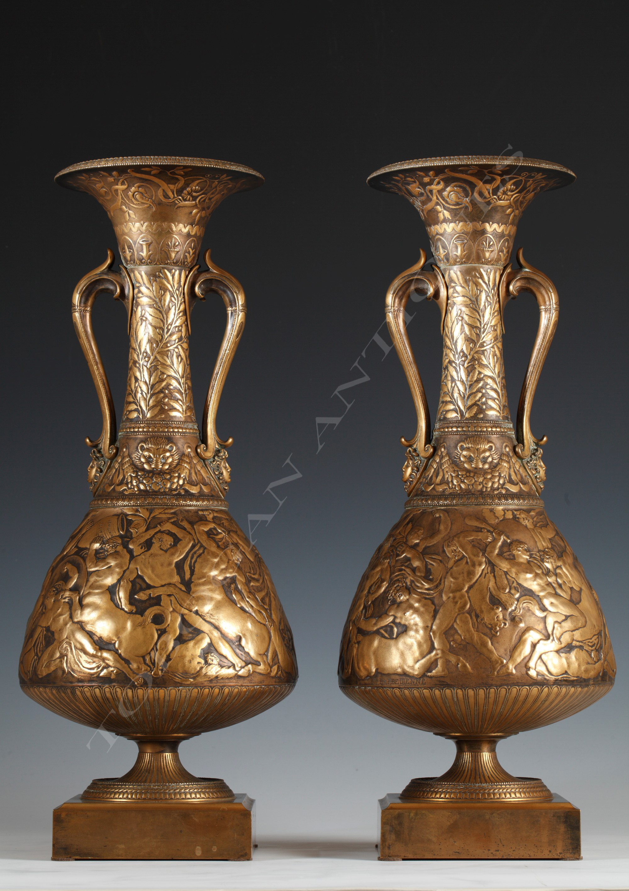 F. Levillain & F. Barbedienne<br/> Paire de vases amphores néo-Grecs